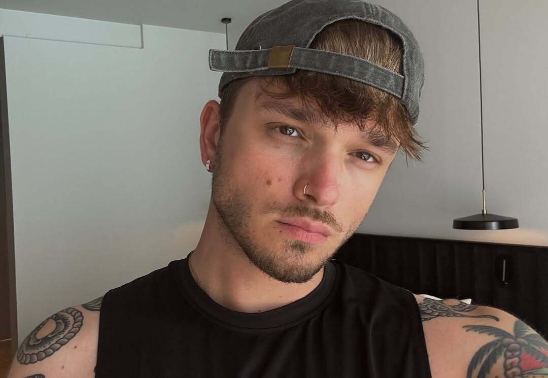 ���� 54972495 ������� ����, 33 ����, ���� ���������� � �������