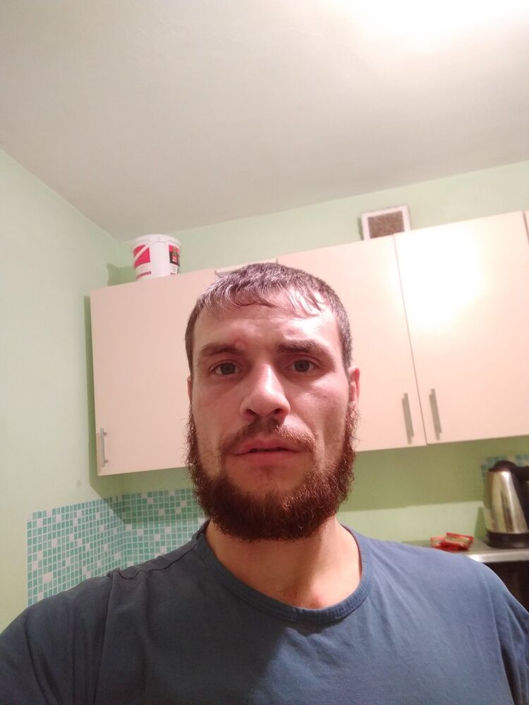  14850865  Stanislav, 38 ,    