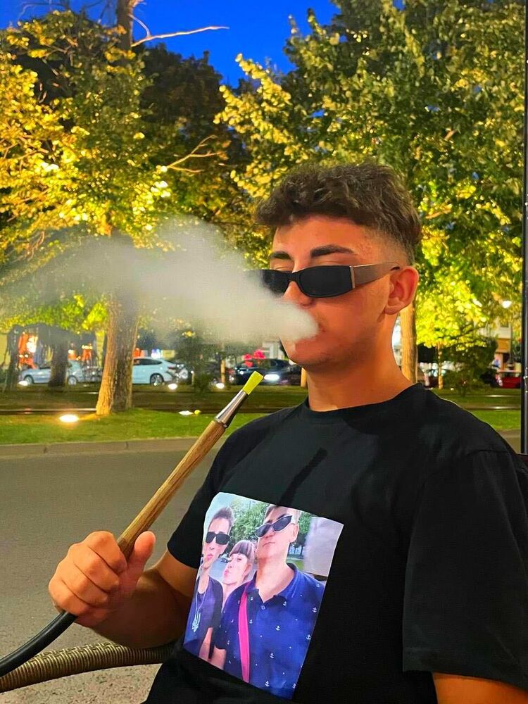  49845995  , 20 ,    Essen