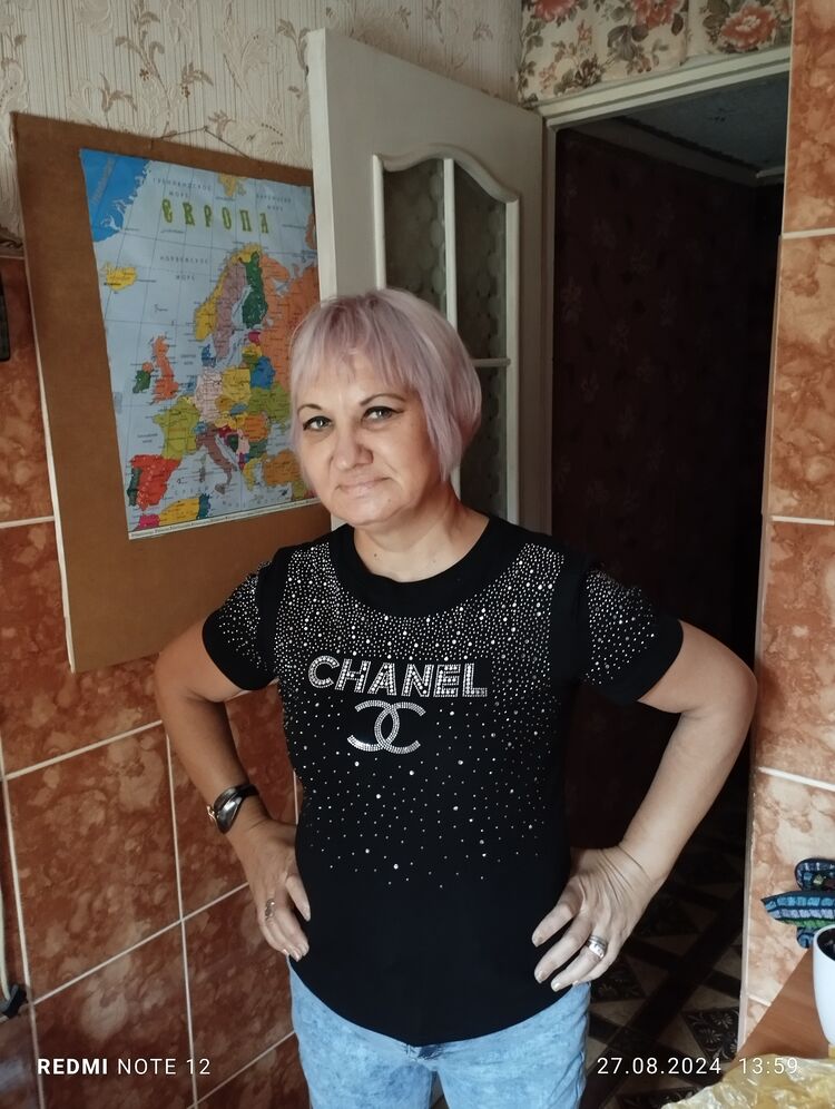  ,   Svetlana, 53 ,     