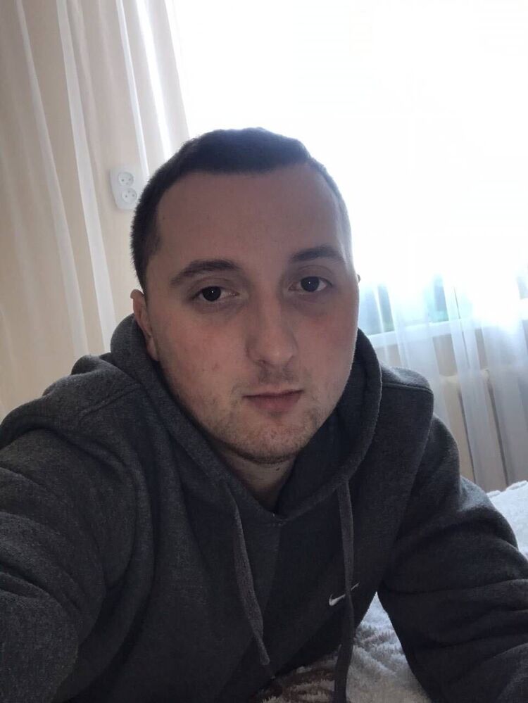 ���� 54888695 ������� Petya, 29 ���, ���� ���������� � Woking