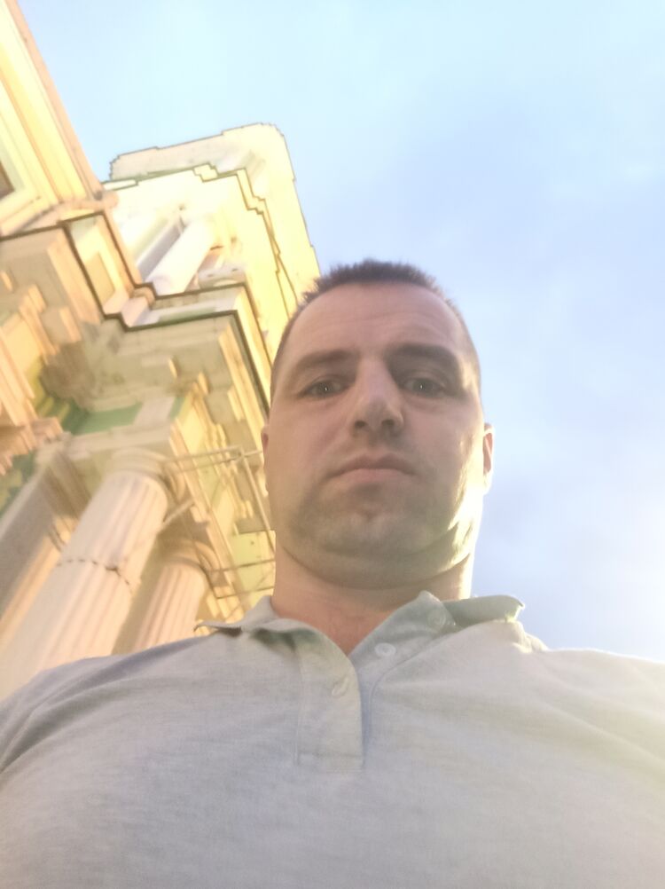  ,   Dima, 44 ,   ,   , c , 