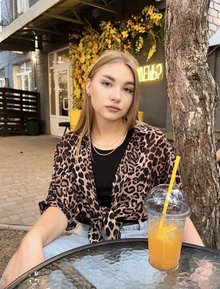  54700815  , 24 ,    --