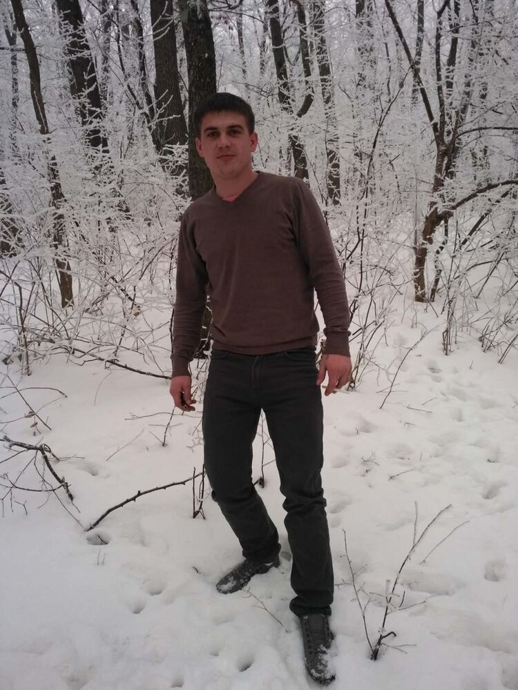  ,   Alex, 34 ,  
