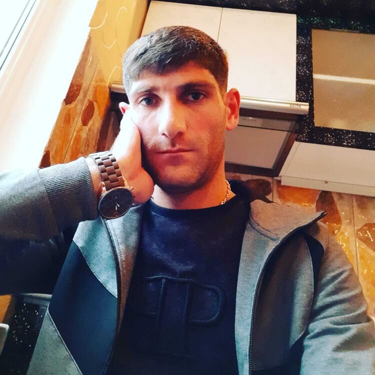  53267485  ARMEN, 42 ,    