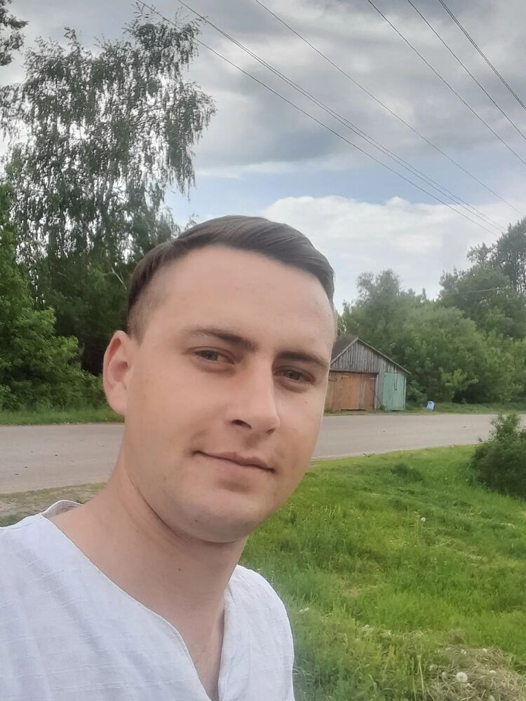 42906205  Vladimir, 27 ,    