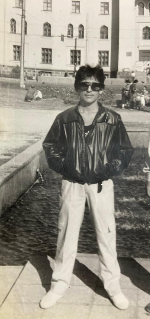  ,   Bakhrom, 56 ,   c 