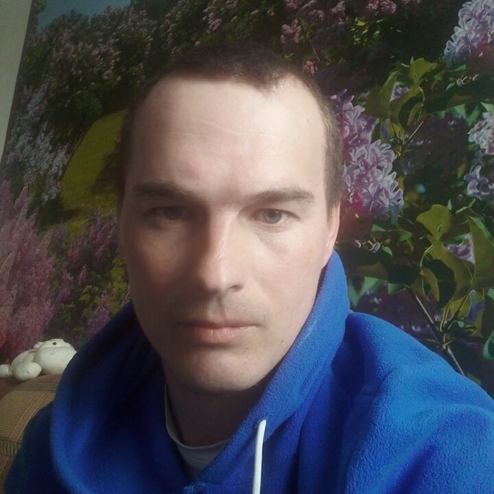  -,   Alexander, 32 ,     , c , 