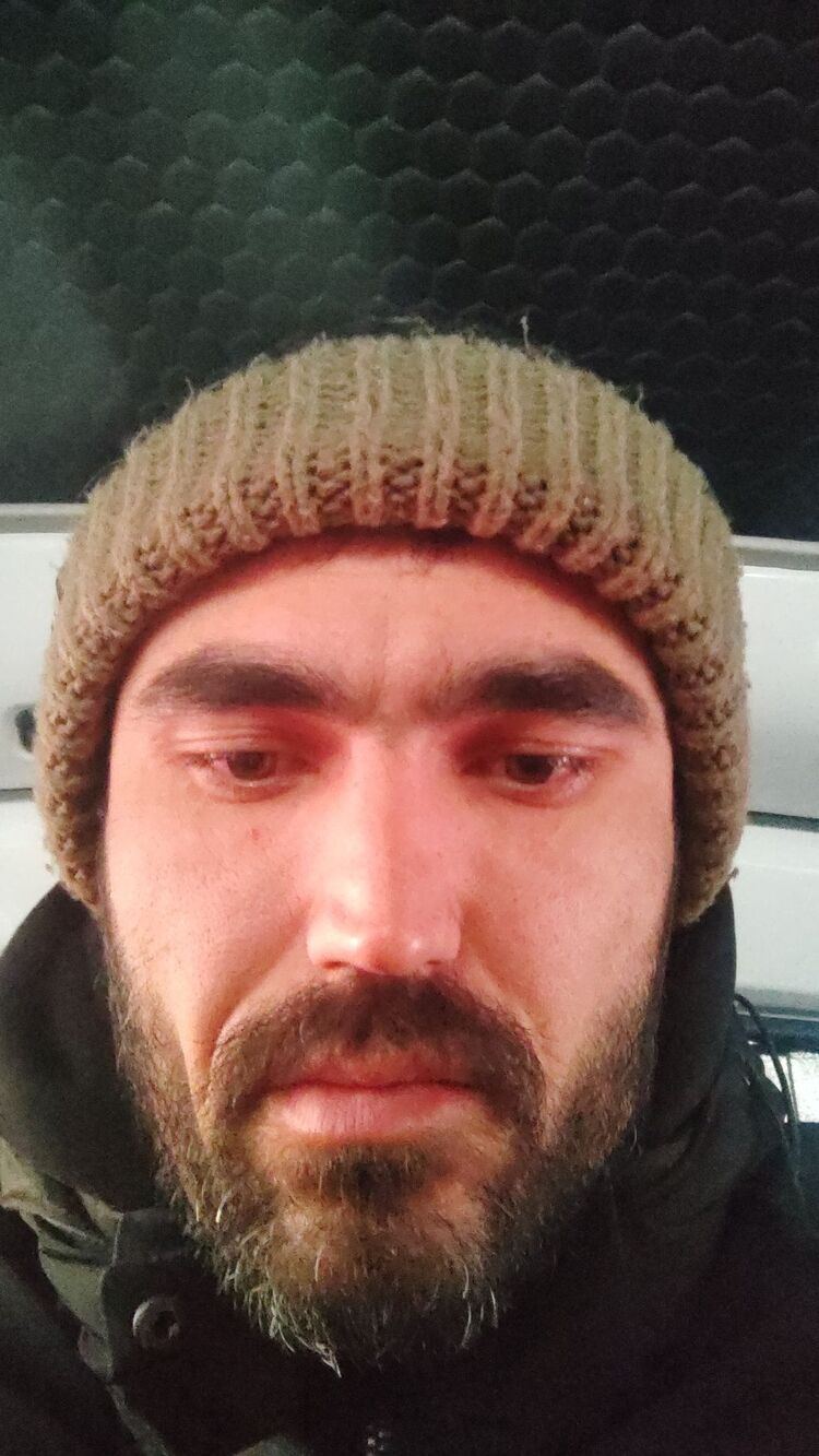  31998765  Aziz, 37 ,    