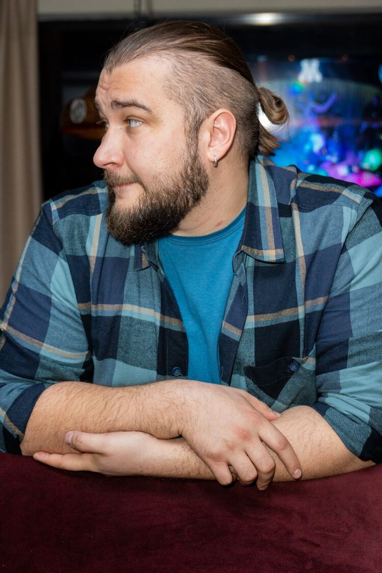  ,   Vladislav, 32 ,   ,   , c 