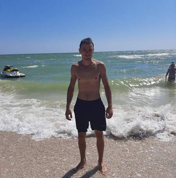  21644645  Aleksandr, 40 ,    