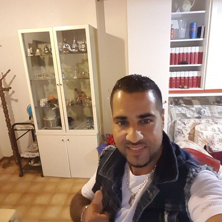  Milan,   Akhbar, 43 ,   ,   , c 