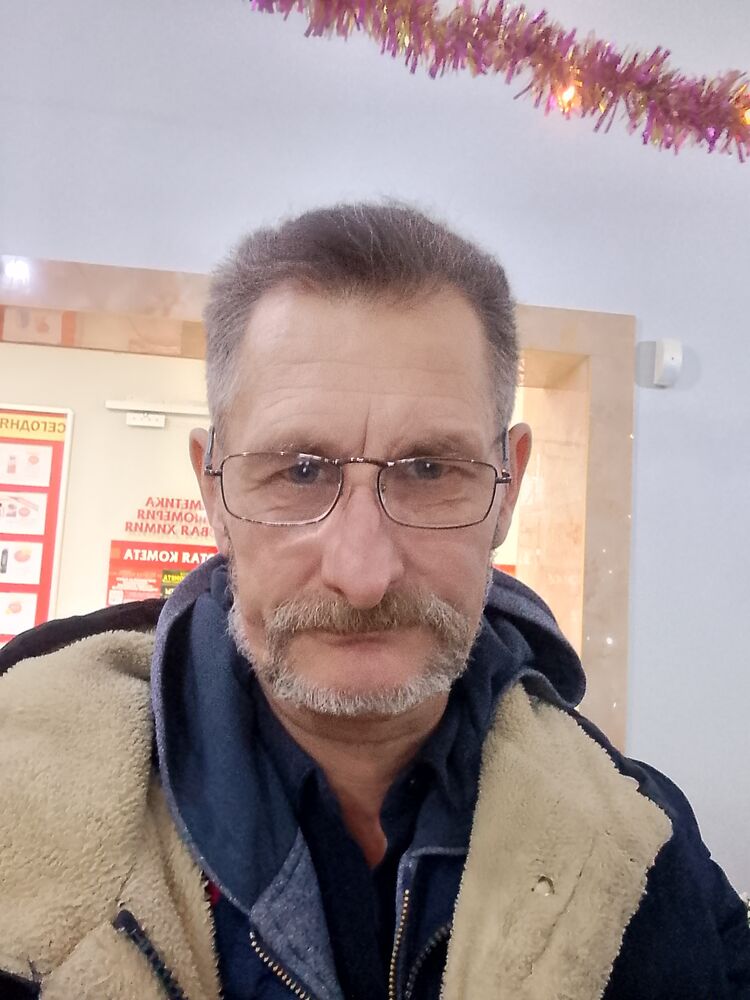 48665185  , 52 ,    