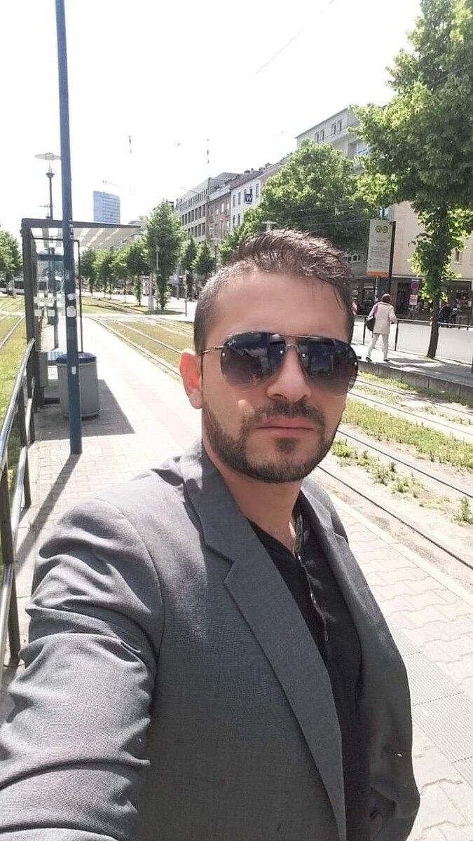  17032985  Nikolas, 37 ,    