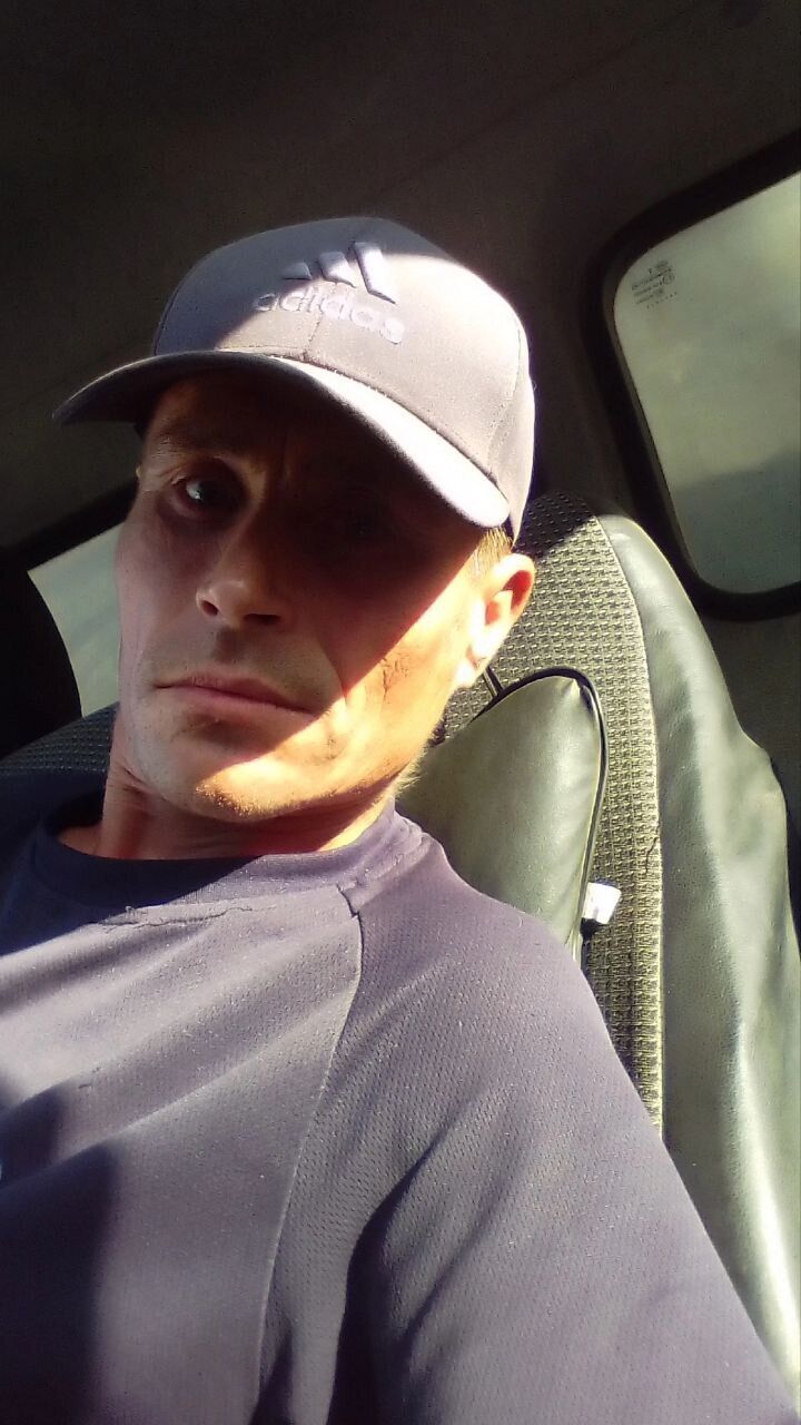  54756795  Burov slava, 43 ,    