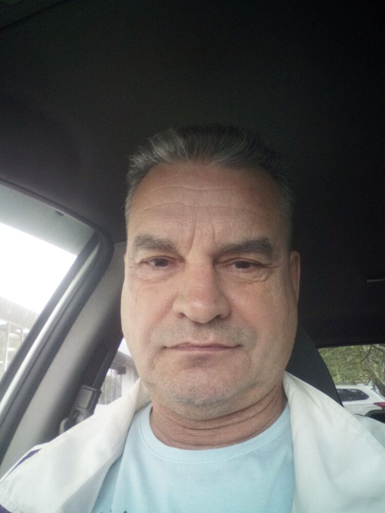  48505685  , 51 ,    