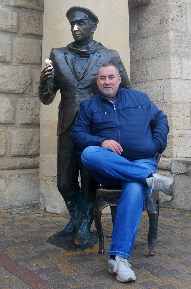  26031985  Vladimir, 53 ,    