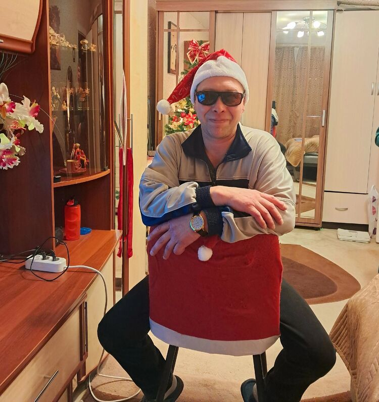  ,   Dmitry, 49 ,   ,   , 