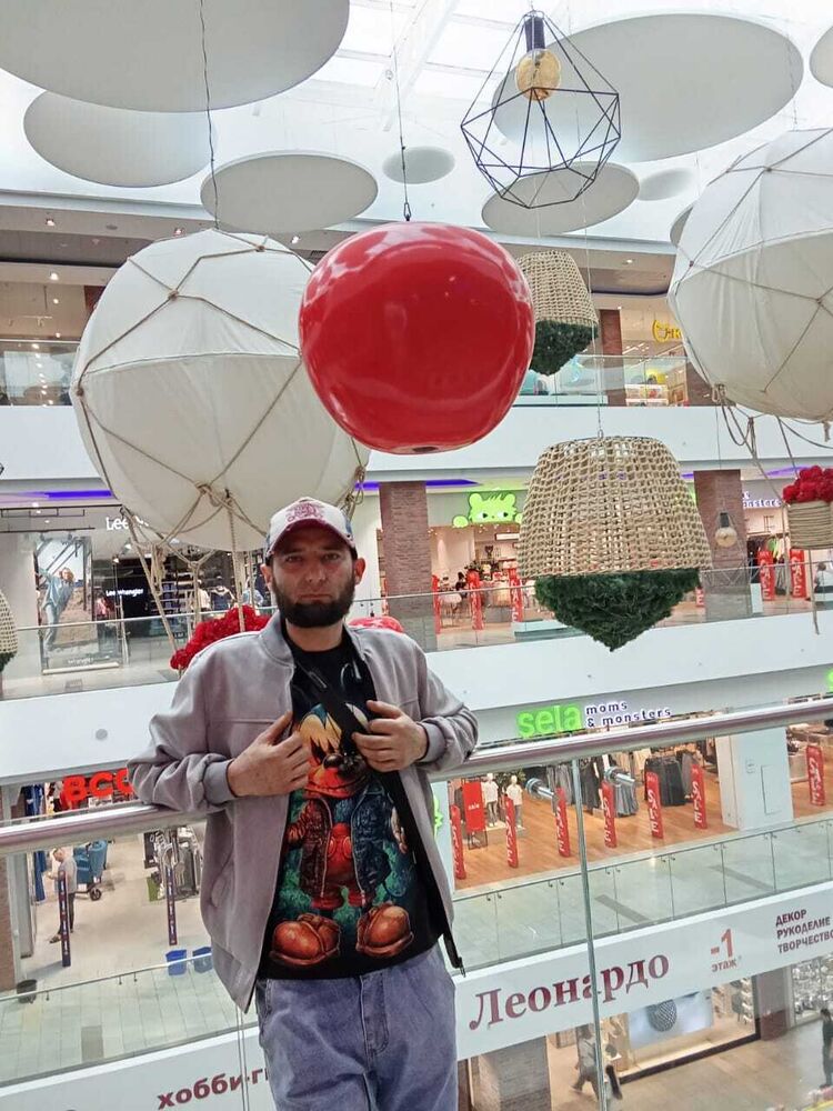  ,   Akbar, 33 ,   ,   