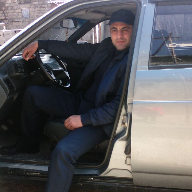  54703435  Ando, 40 ,    