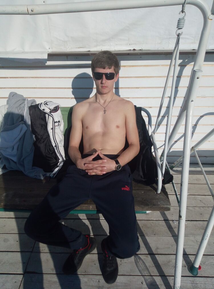  31702165  , 33 ,    
