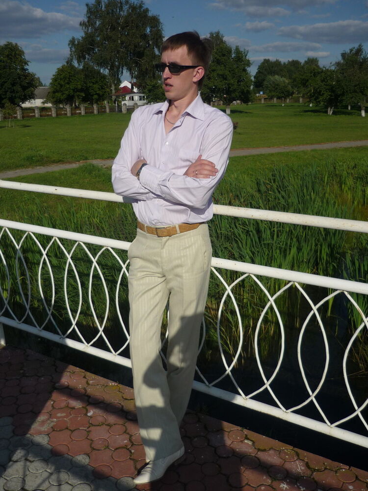  ,   Alex, 39 ,   