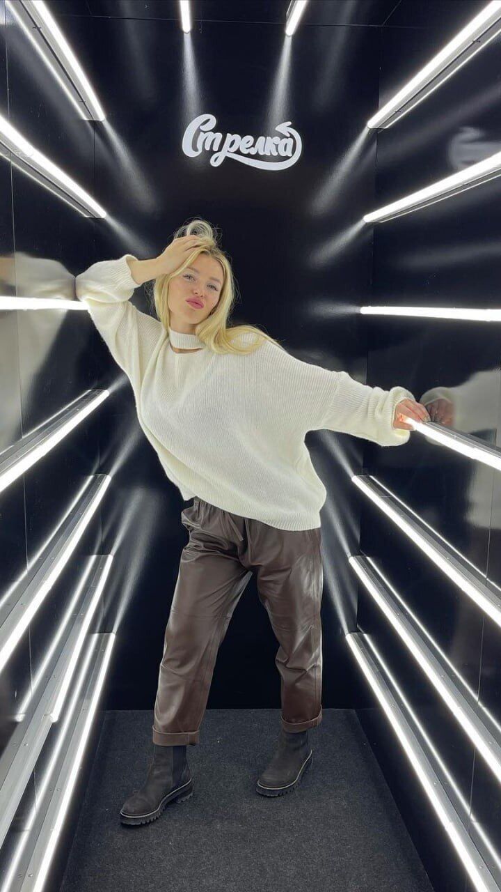  54685955  , 26 ,    -