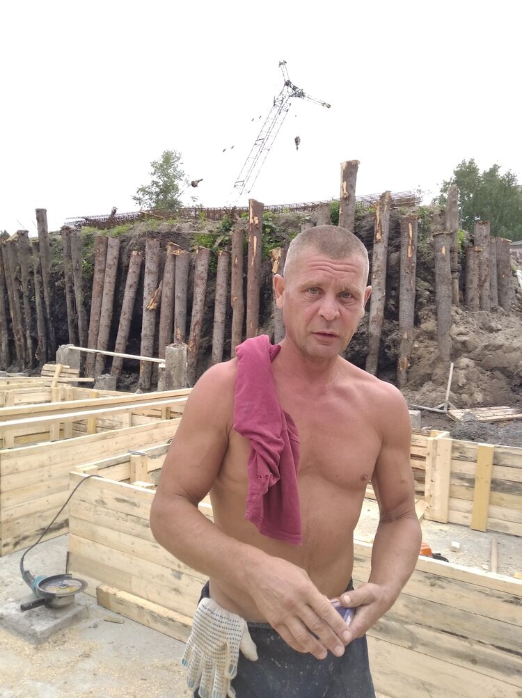  ,   Sergei, 48 ,   ,   