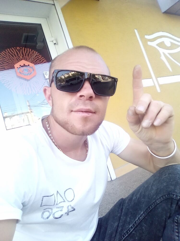  37949025  , 33 ,    