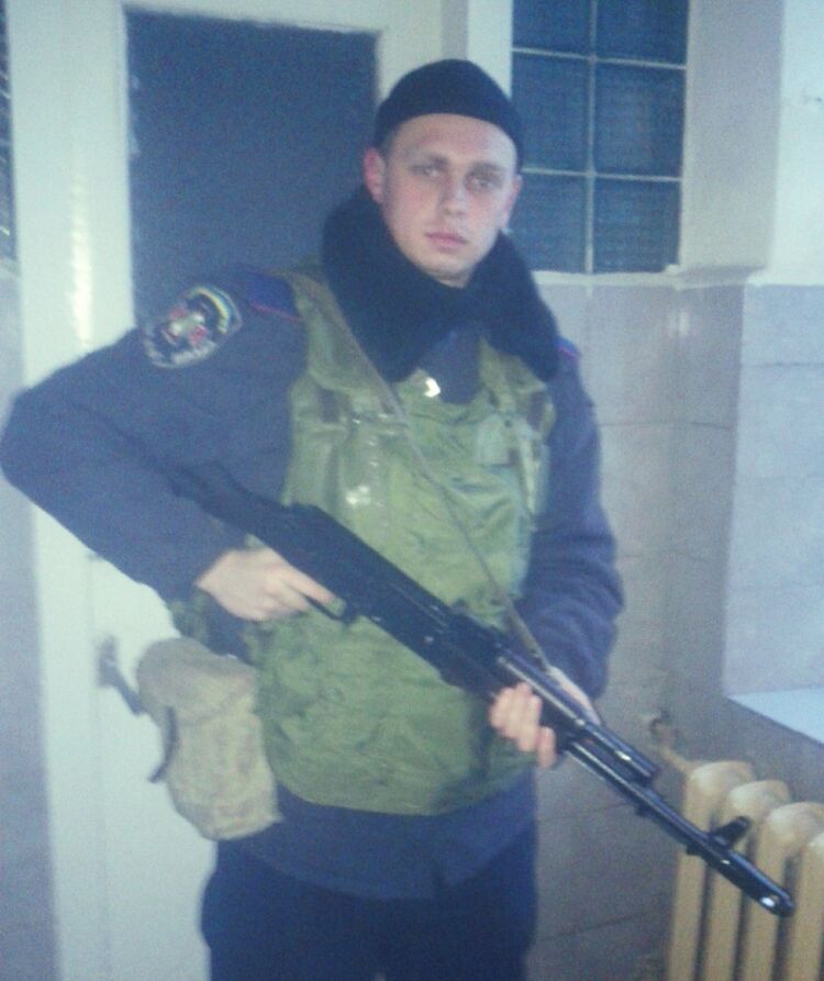  ,   Tarik, 33 ,   ,   , c , 