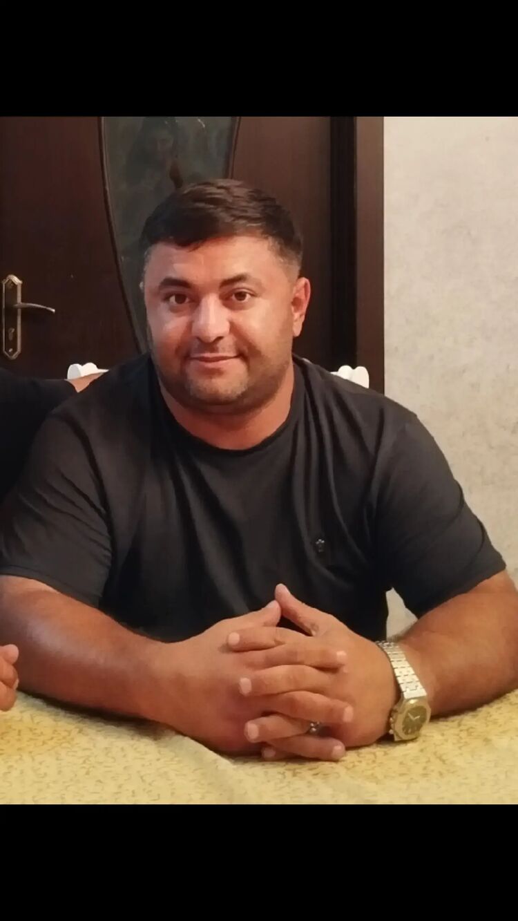  50150655  Rauf, 41 ,    