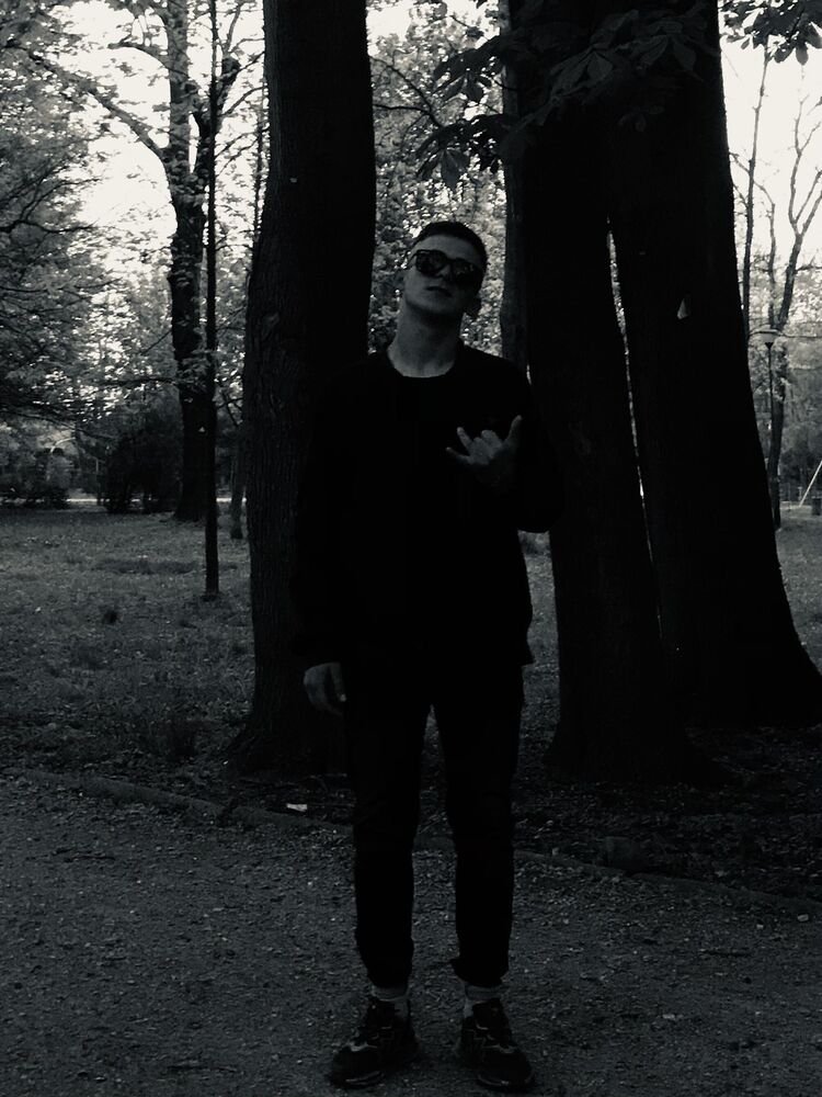  26892325  Steven, 21 ,    