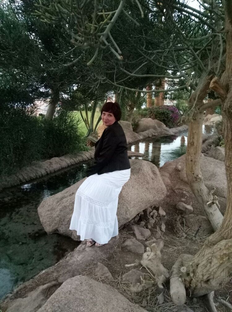  20585255  Larisa, 62 ,    