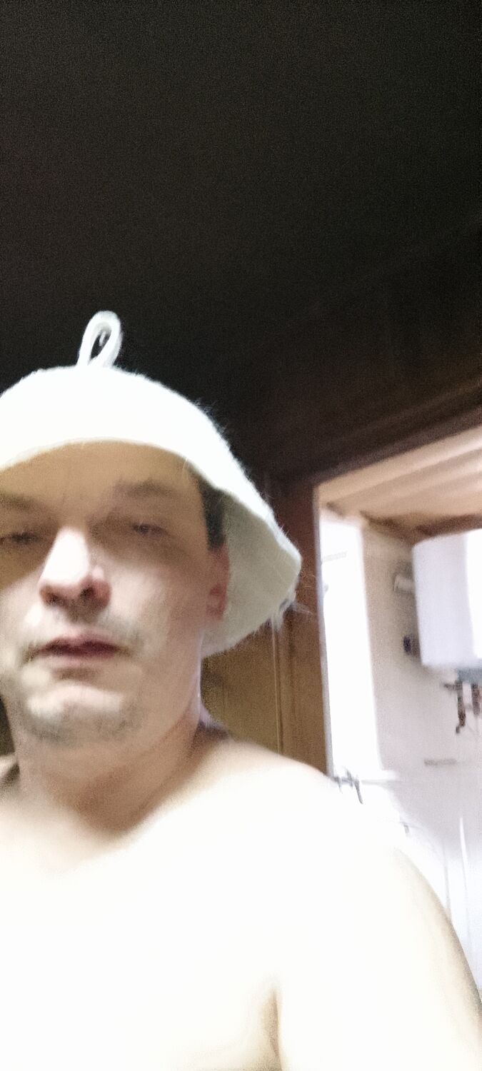  ,   Anton, 40 ,   ,   