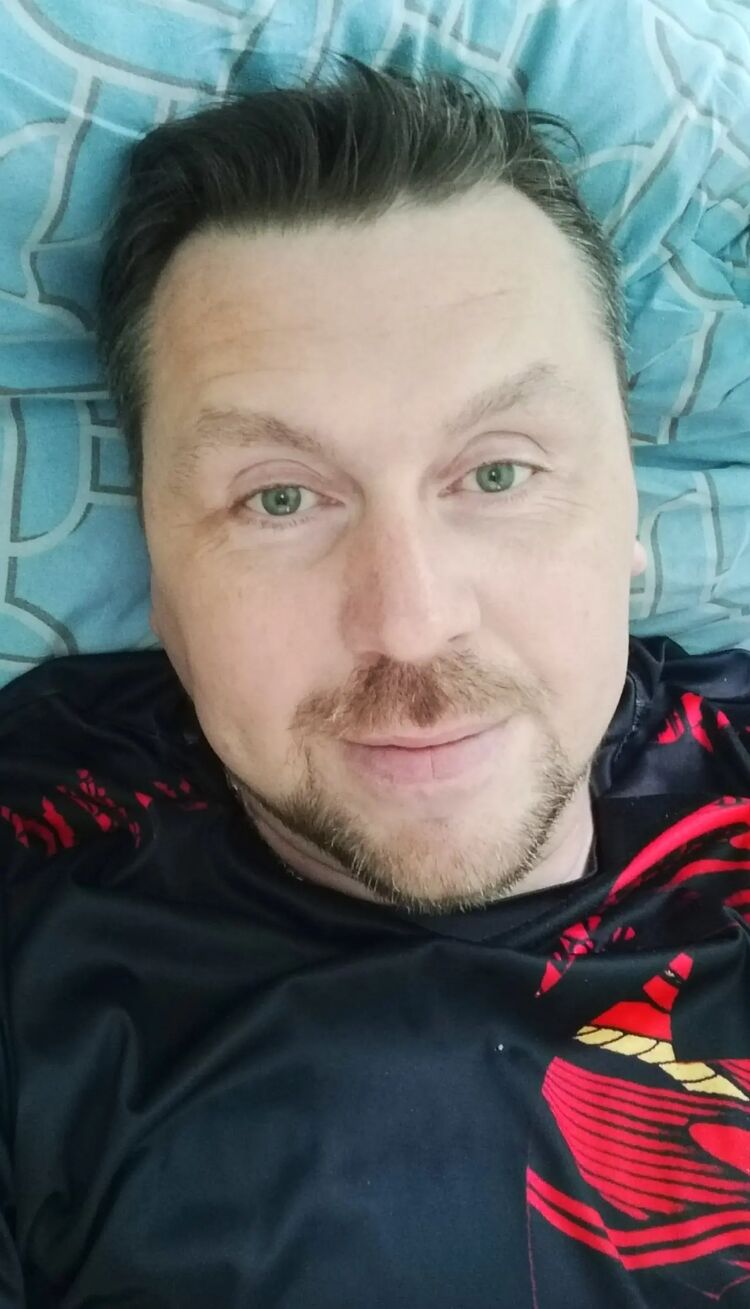  ,   Taras, 43 ,     , c , 