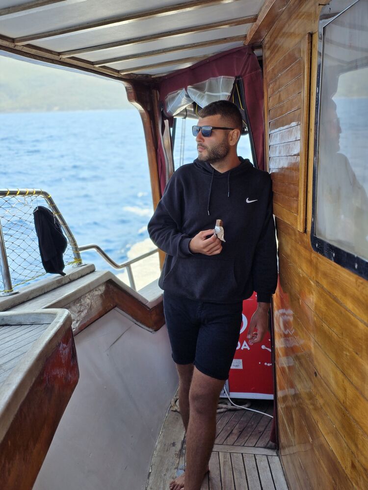  Kusadasi,   Ugur, 23 ,   ,   