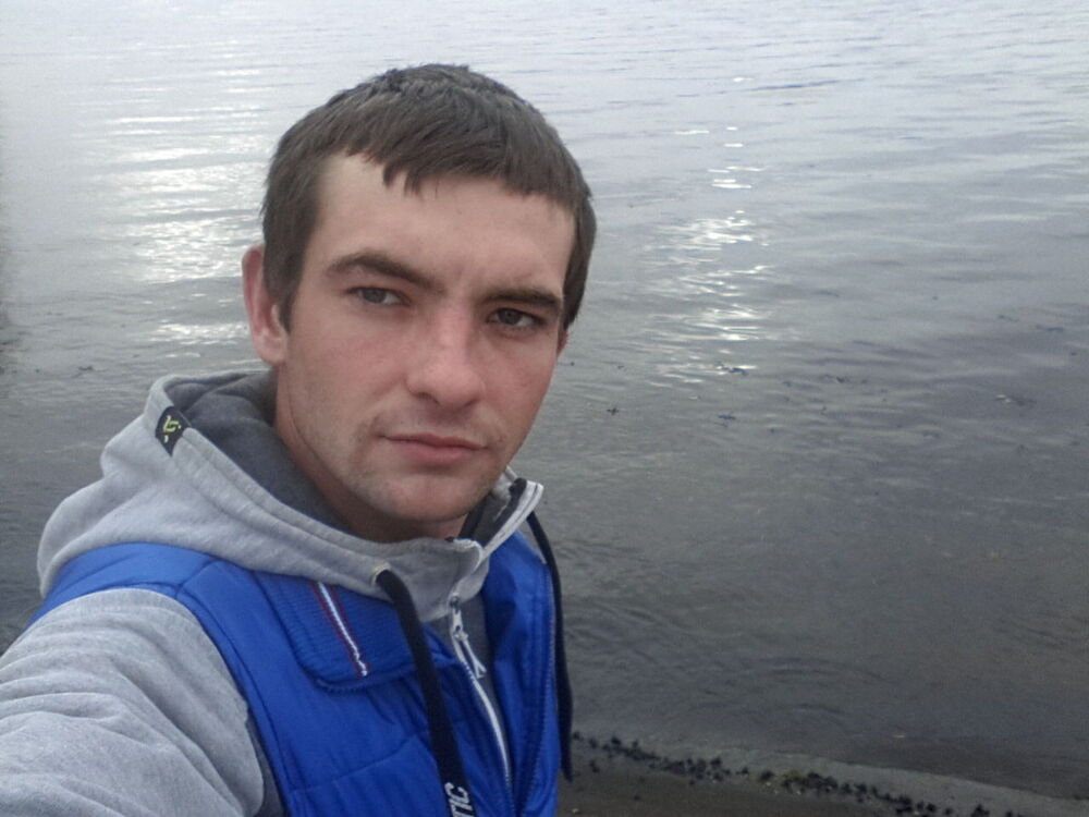  10730795  Igor, 32 ,    