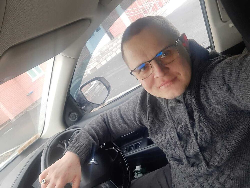  ,   Dmitry, 37 ,   ,   , c , 