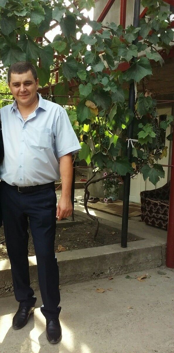  ,   Vadim, 43 ,   
