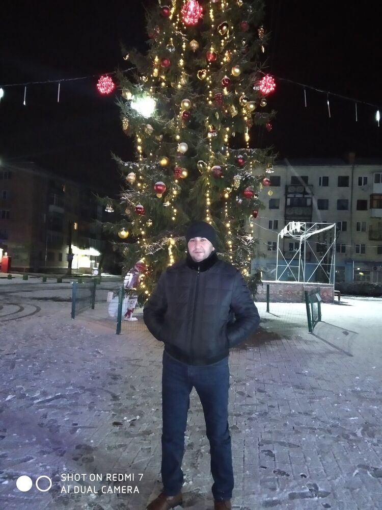  18851645  Zaur akan, 43 ,    