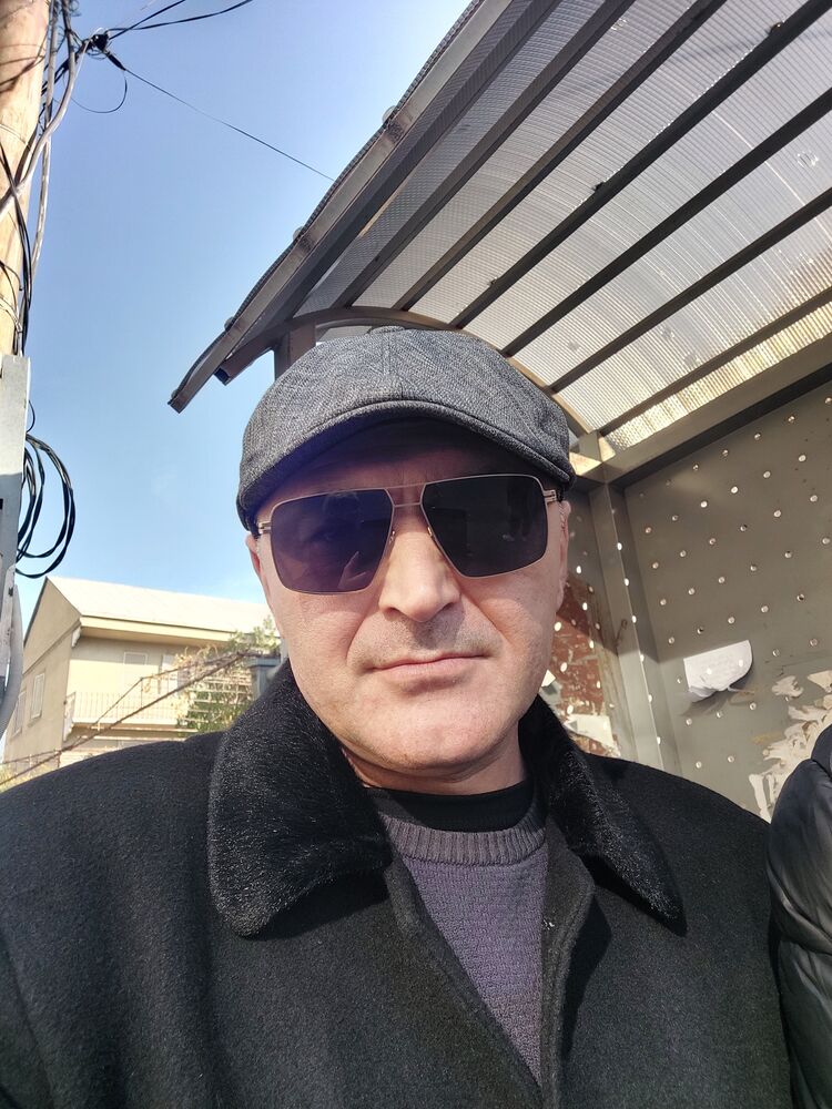  39802325  Giorgi, 47 ,    