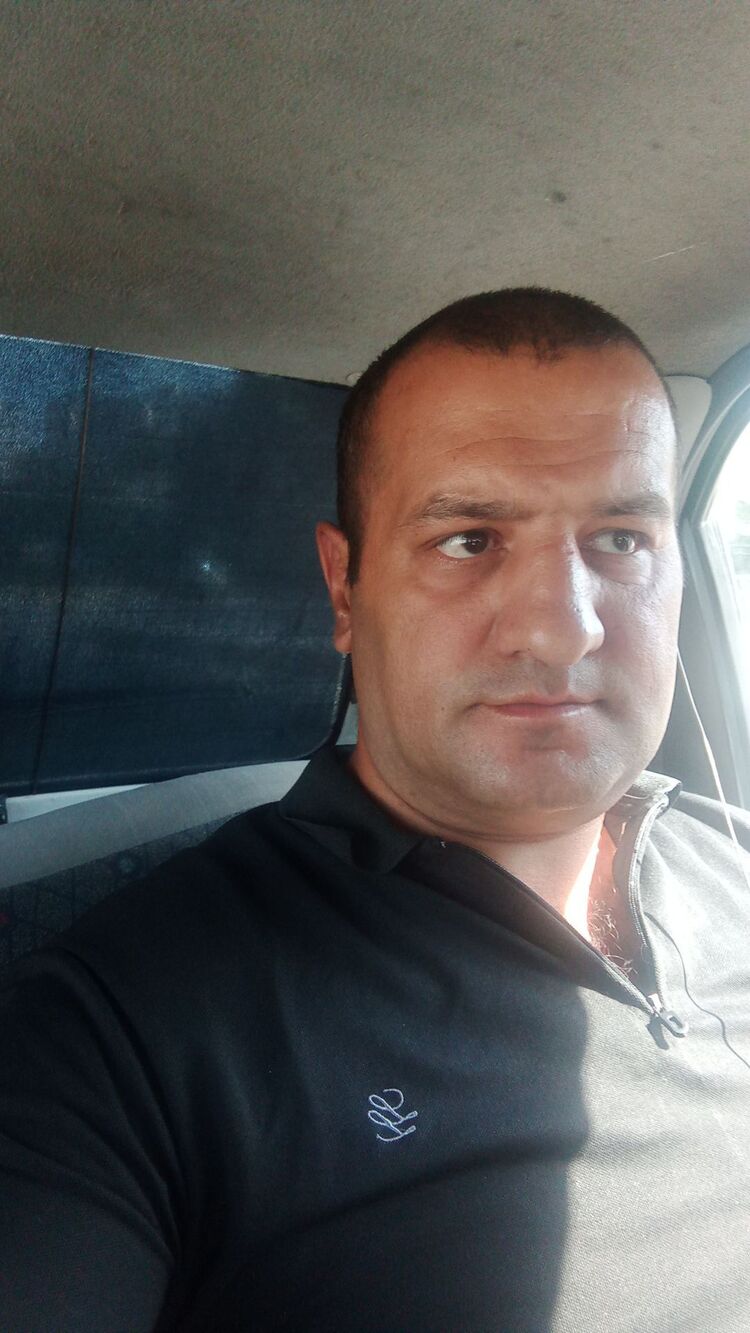  ,   AMIR, 43 ,   ,   