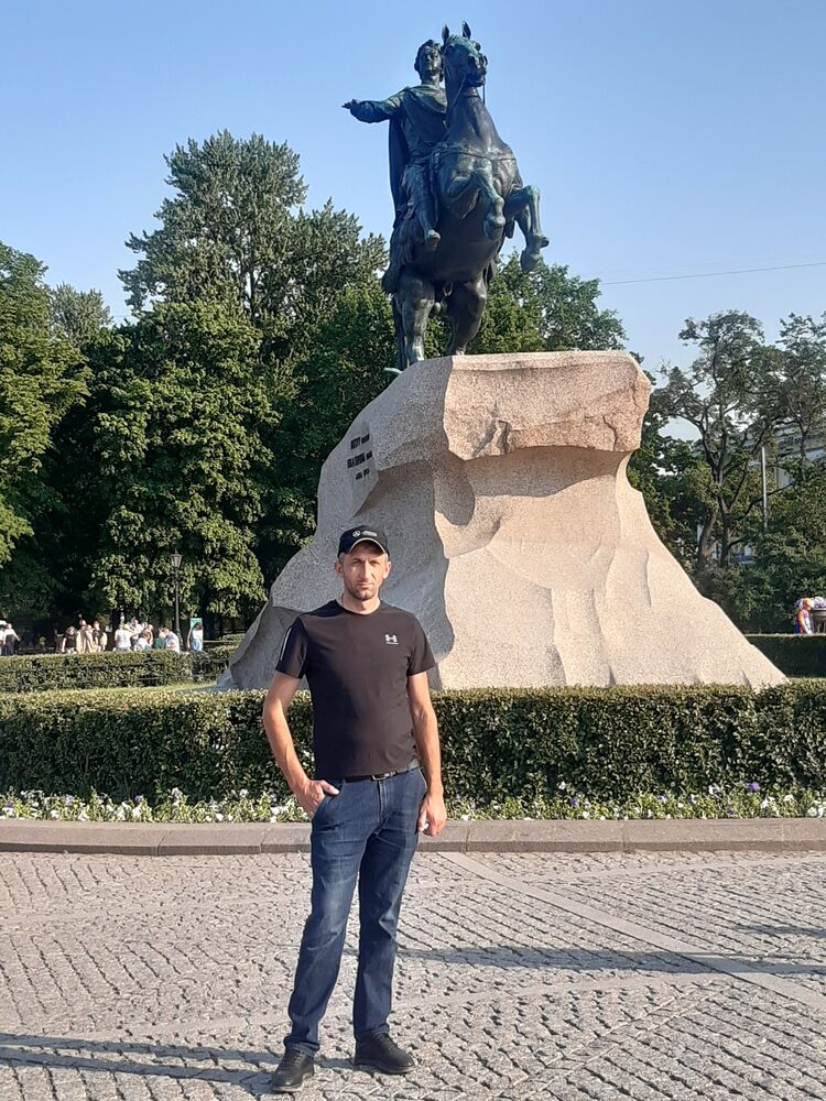  35288565  , 37 ,    -