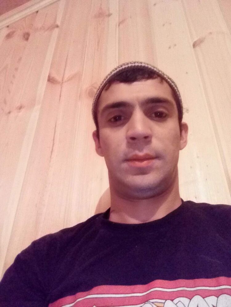  22755995  Djamal, 43 ,    