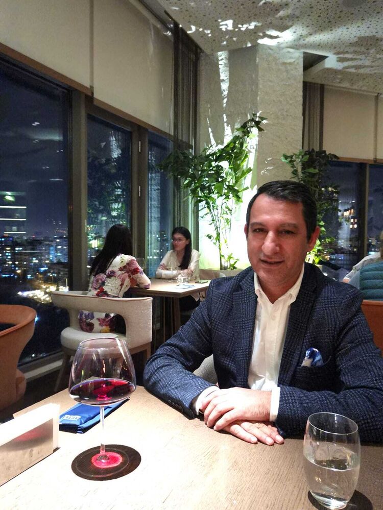  37248935  Turgay, 44 ,    