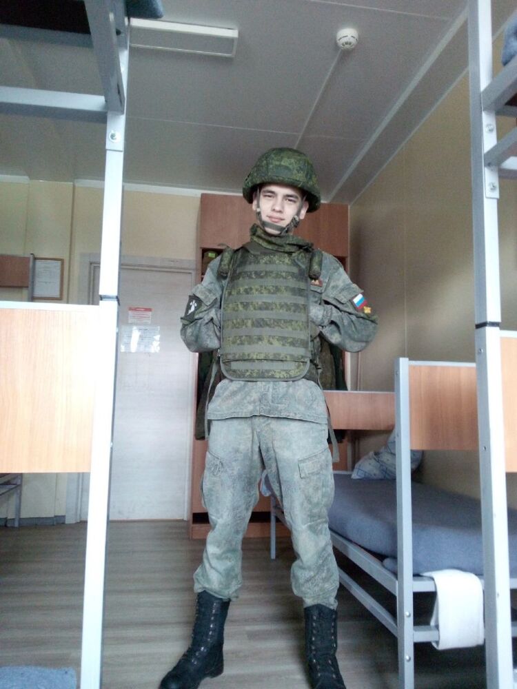 49944115  Amon, 23 ,    