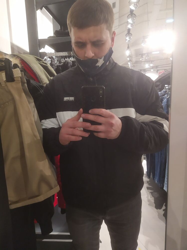  27347945  , 37 ,    