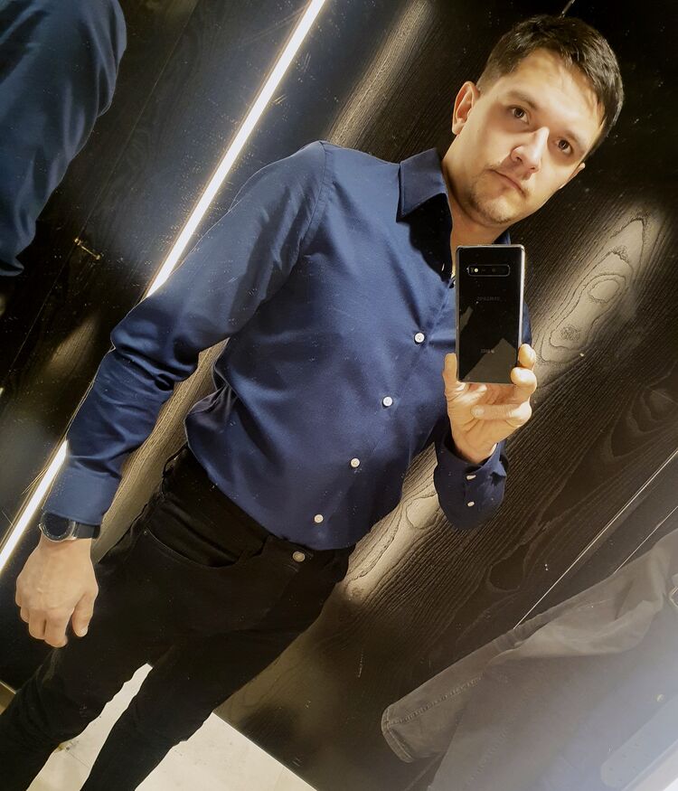  Homberg,   Vlad, 32 ,   ,   