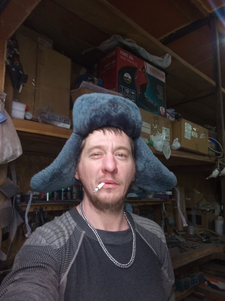  ,   Denis, 42 ,   c , 