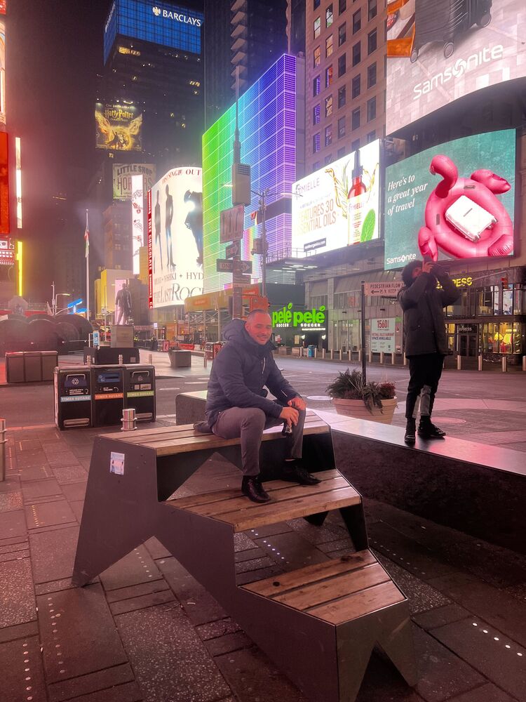  32472015  Eli, 39 ,    New York City
